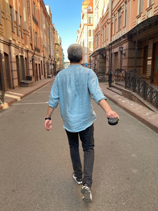 Traveller Linen shirt for men with stand collar in Aquamarine Blue