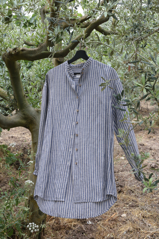 Traveller Linen shirt for women with stand collar in grey-blue stripes