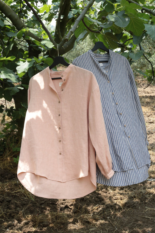 Traveller Linen shirt for women with stand collar in grey-blue stripes