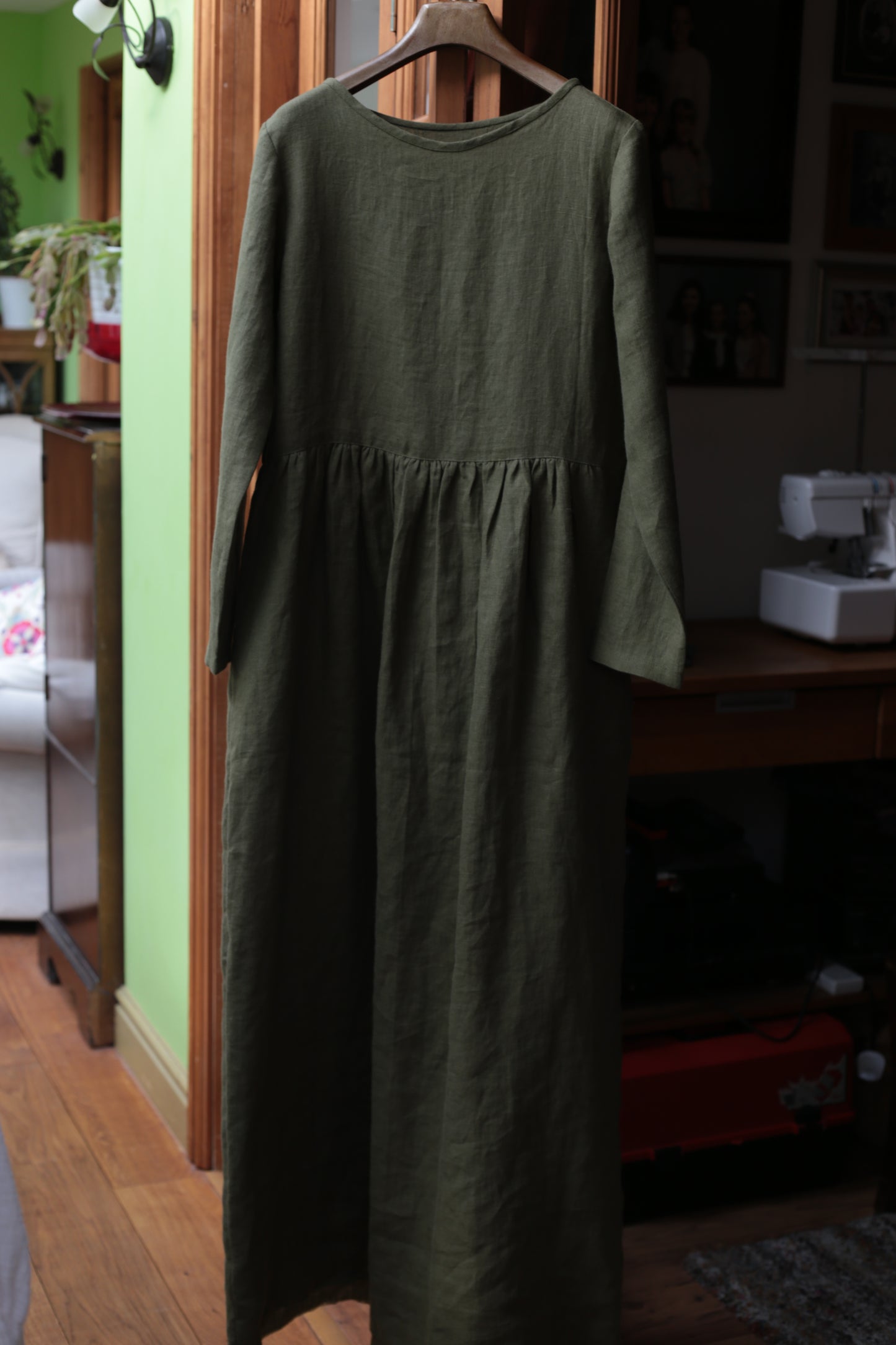 Maxi linen longsleeve dress in Moss Green color