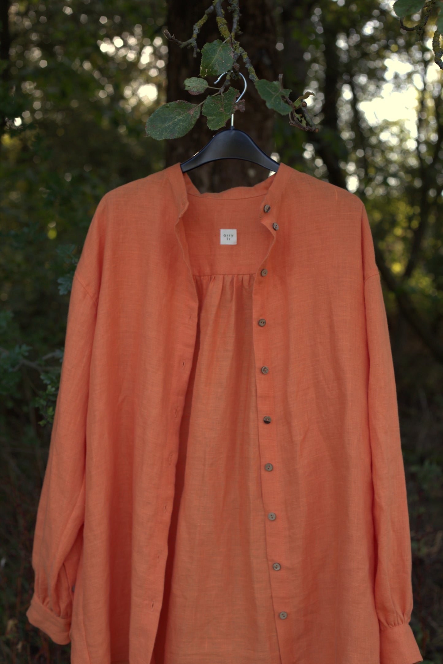 Traveller Linen shirt for women with stand collar in Juicy Orange