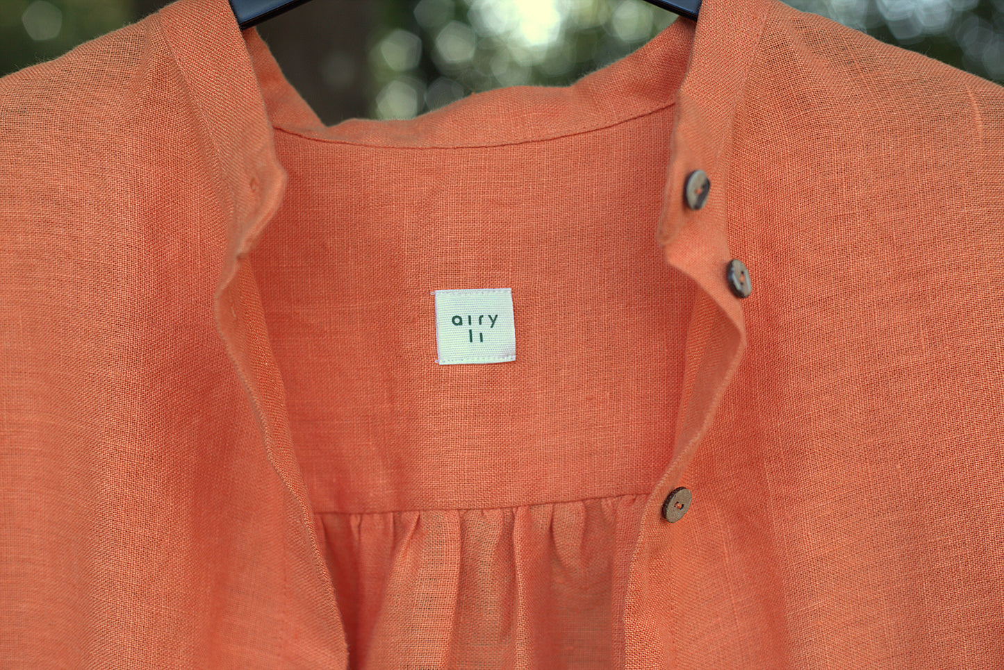 Traveller Linen shirt for women with stand collar in Juicy Orange