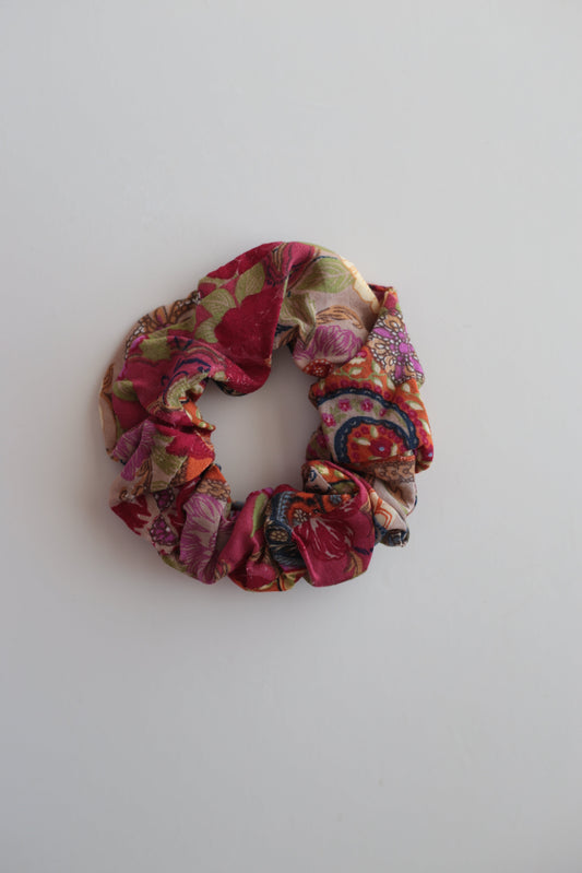 Viscose hair scrunchie in Tropical print