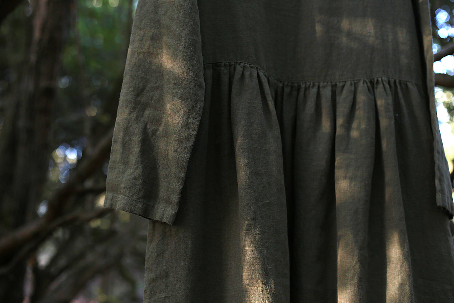 Maxi linen longsleeve dress in Moss Green color