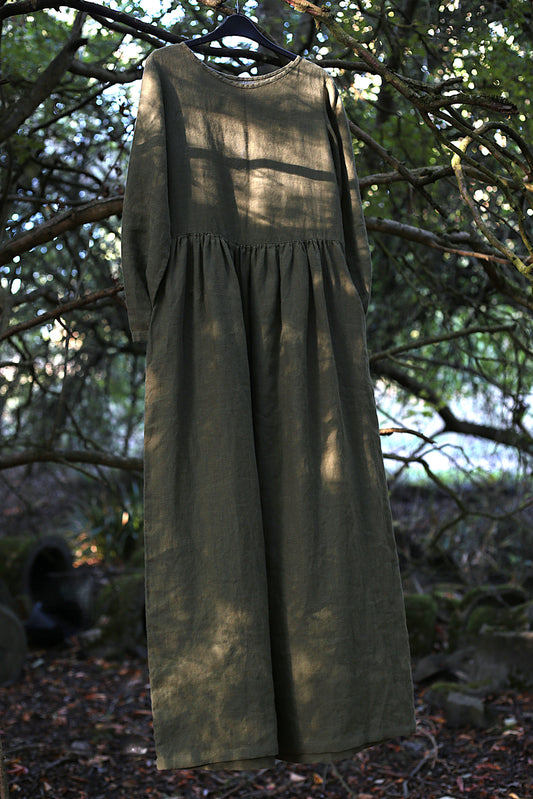 Maxi linen longsleeve dress in Moss Green color