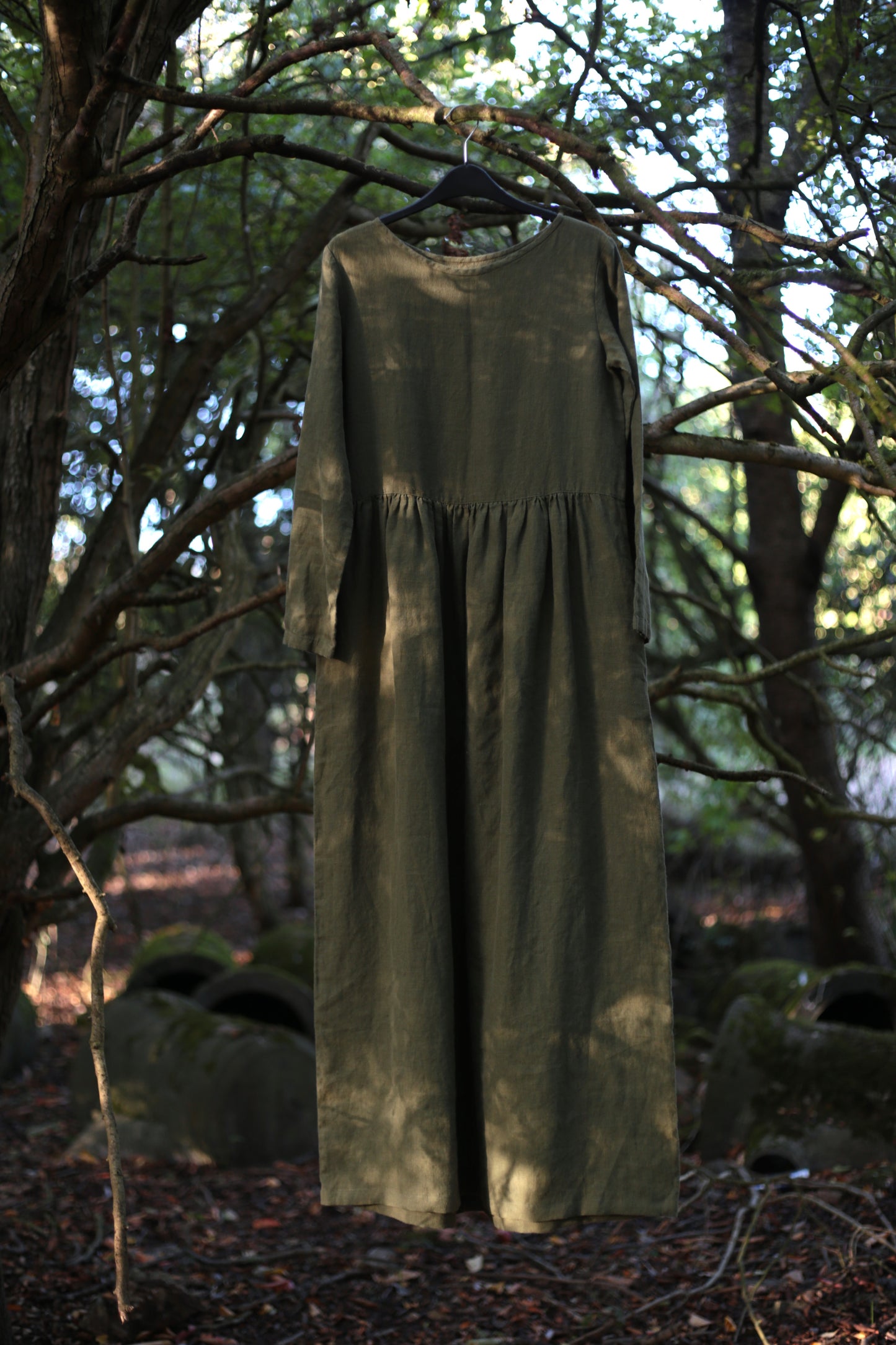Maxi linen longsleeve dress in Moss Green color