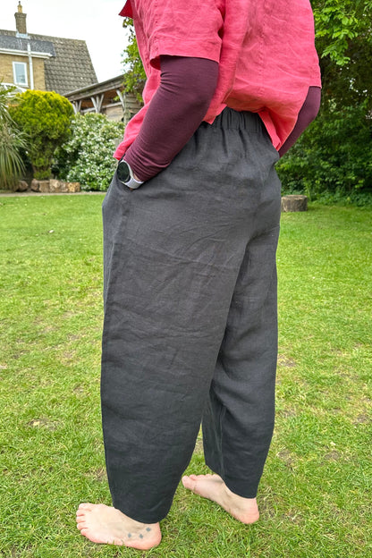 FUN linen pants for women in Black colour