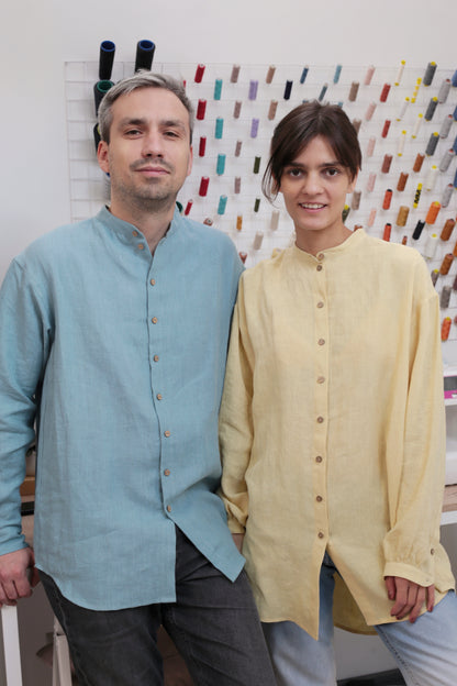 Traveller Linen shirt for men with stand collar in Aquamarine Blue