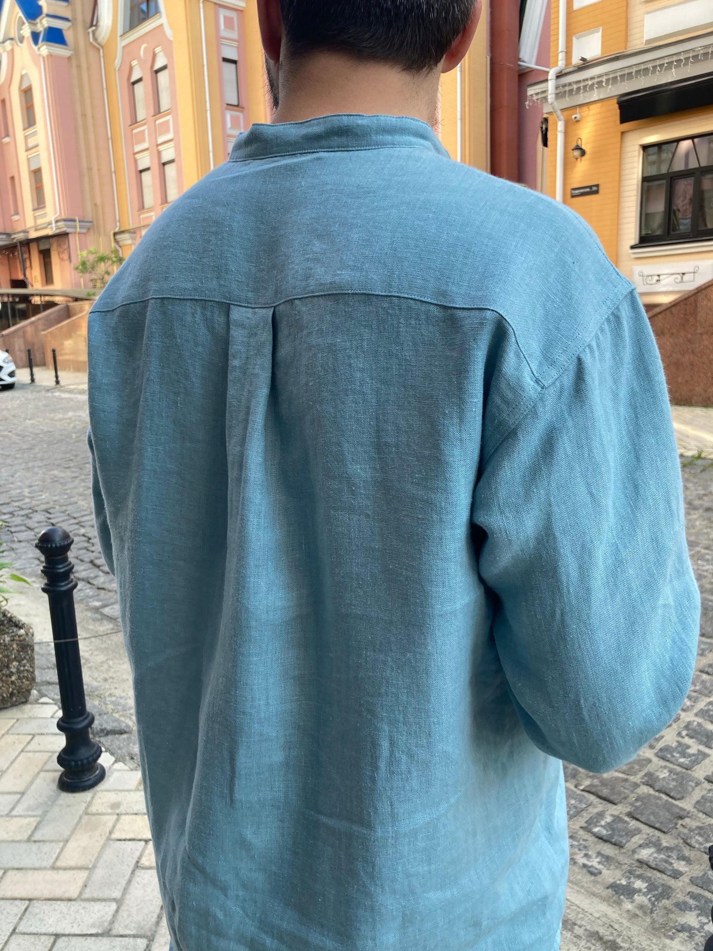 Traveller Linen shirt for men with stand collar in Aquamarine Blue
