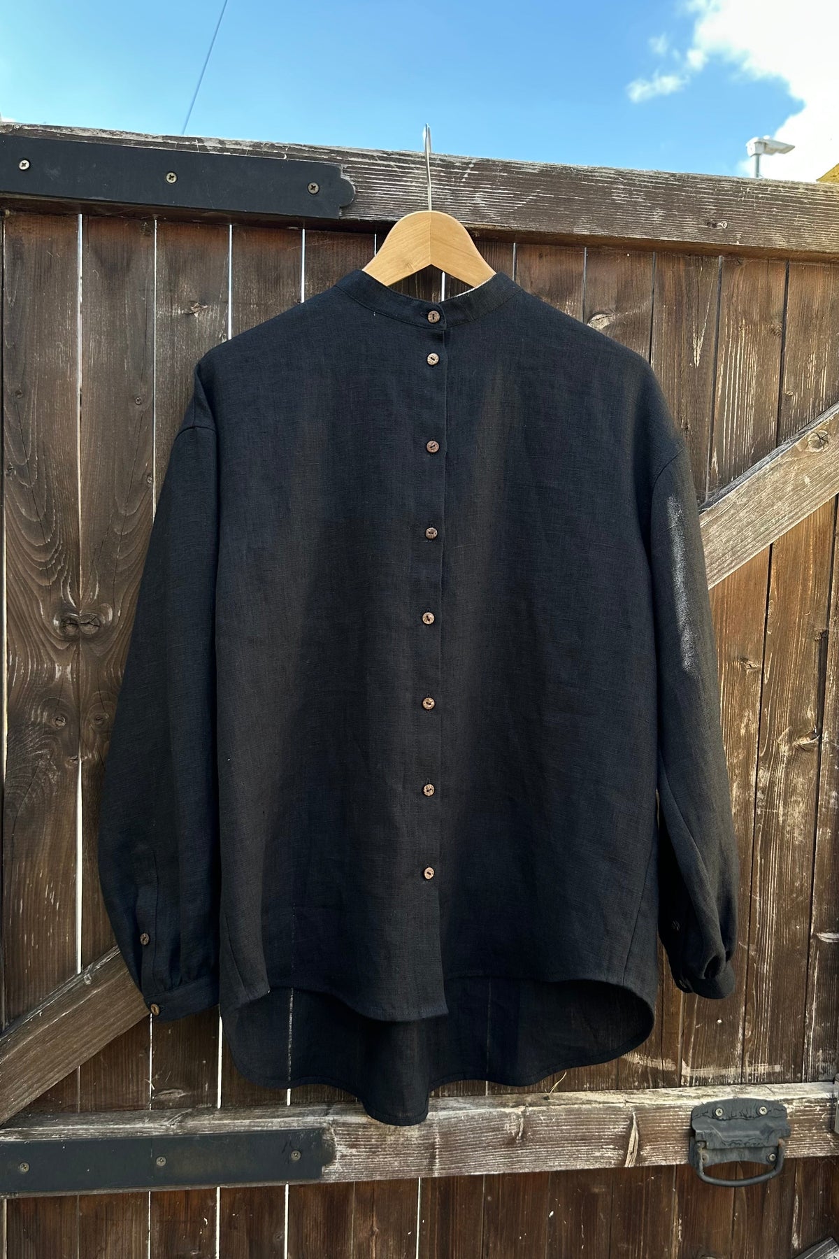 TRAVELLER Linen shirt for women with stand collar in Black color