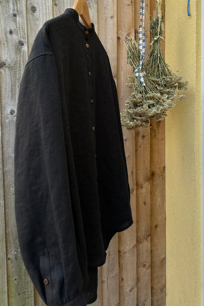 TRAVELLER Linen shirt for women with stand collar in Black color