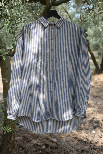 Traveller Linen shirt for women with turn-down collar in grey-blue stripes