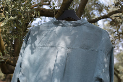 Traveller Linen shirt for men with stand collar in Aquamarine Blue