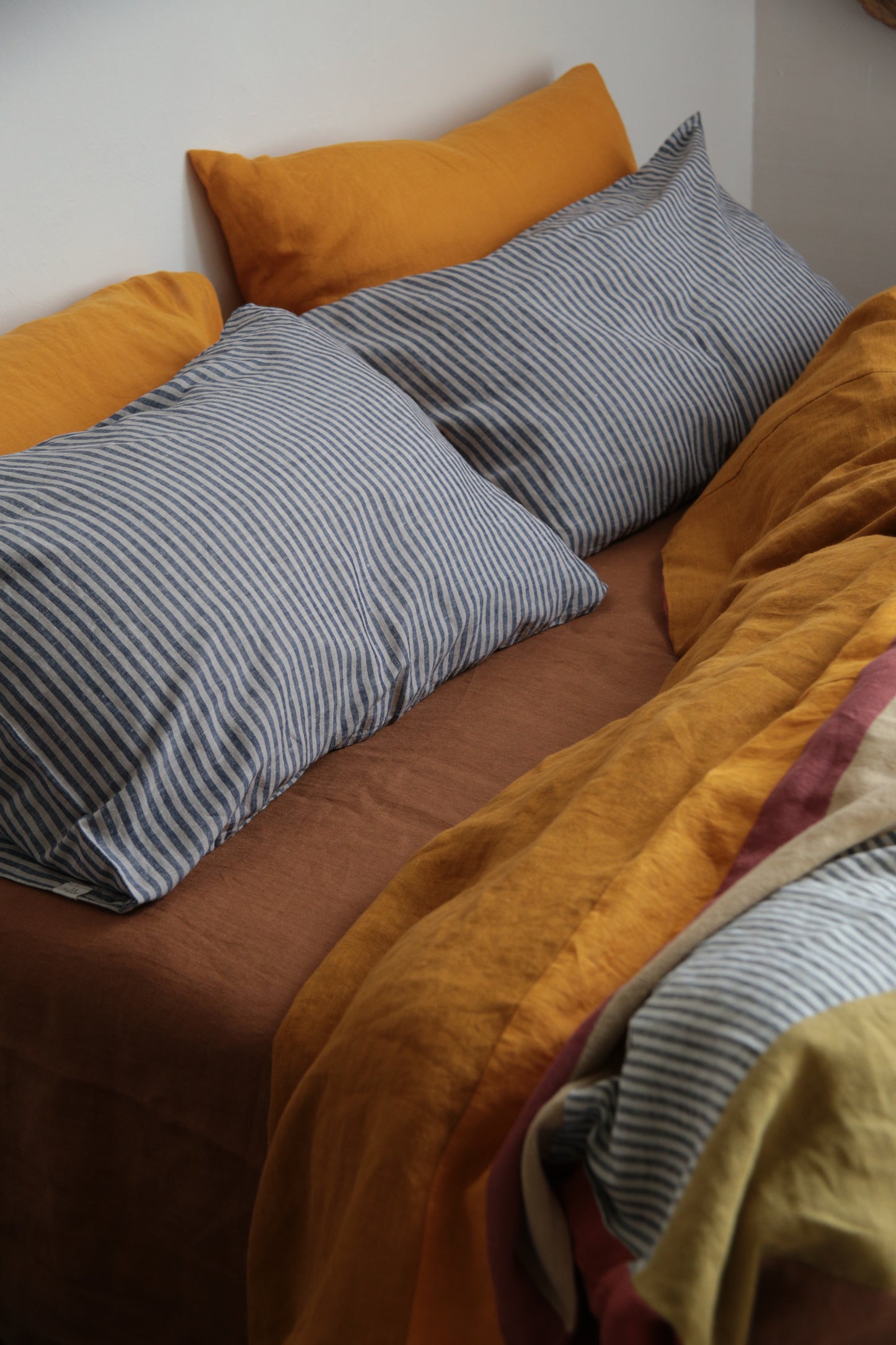 Set of 2 Linen Pillowcases in Grey/Navy Stripes