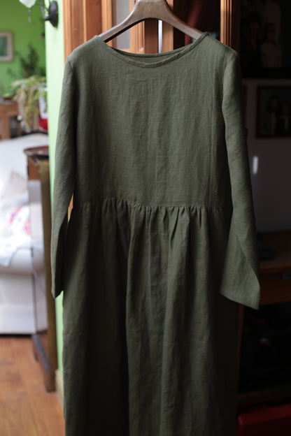 Maxi linen longsleeve dress in Moss Green color