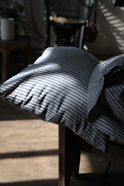 Set of 2 Linen Pillowcases in Grey/Navy Stripes