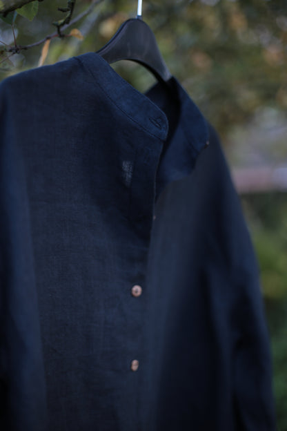 Traveller Linen shirt for women with stand collar in Black color