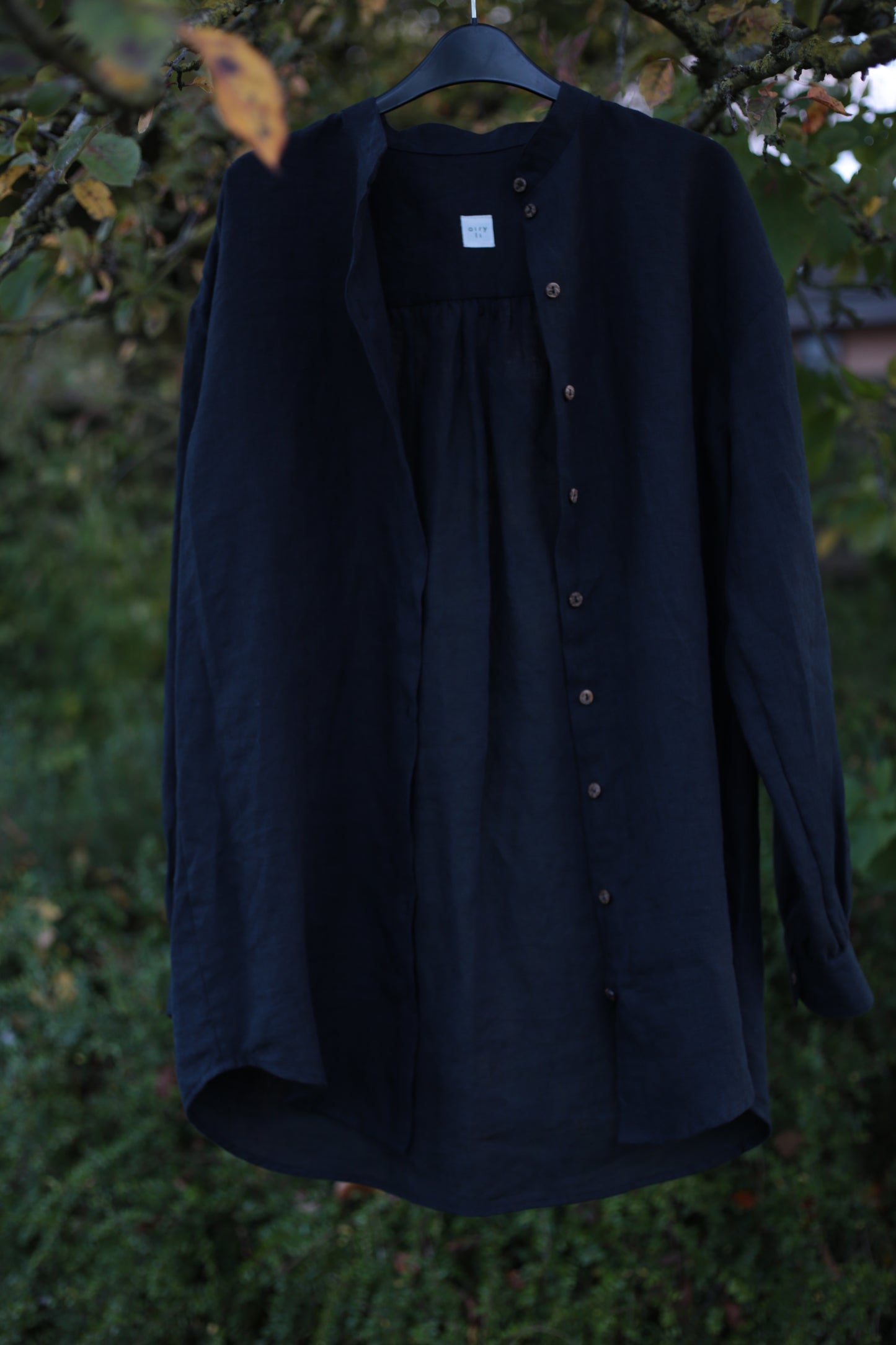 Traveller Linen shirt for women with stand collar in Black color