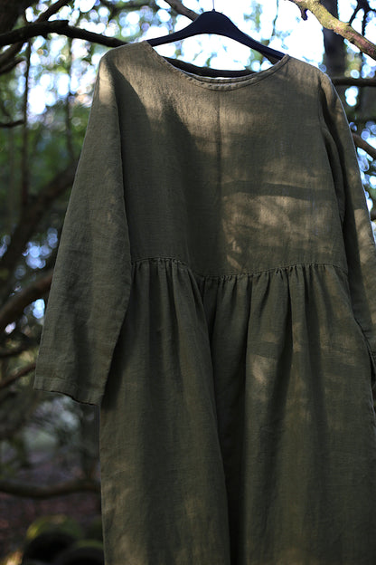 Maxi linen longsleeve dress in Moss Green color